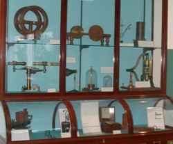 This case, which was part of the original furnishing of the Laboratory, contains some of the apparatus bought by the Cavendish Laboratory before 1877