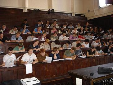Students in the Maxwell Lecture Theatre (July 2007)