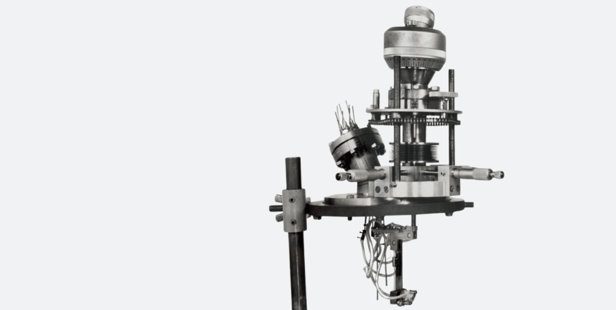 the sample holding device I used to manipulate the samples inside the diffractometer